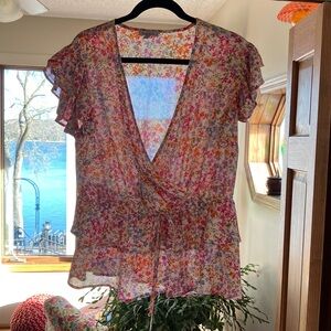 Floral & Ivy short sleeve top size large NWOT